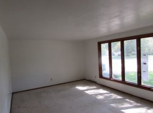 430 W Capitol Dr, Appleton, WI 54911