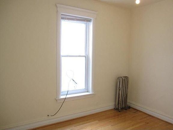 4th image of 3512 N Sheffield Ave #3