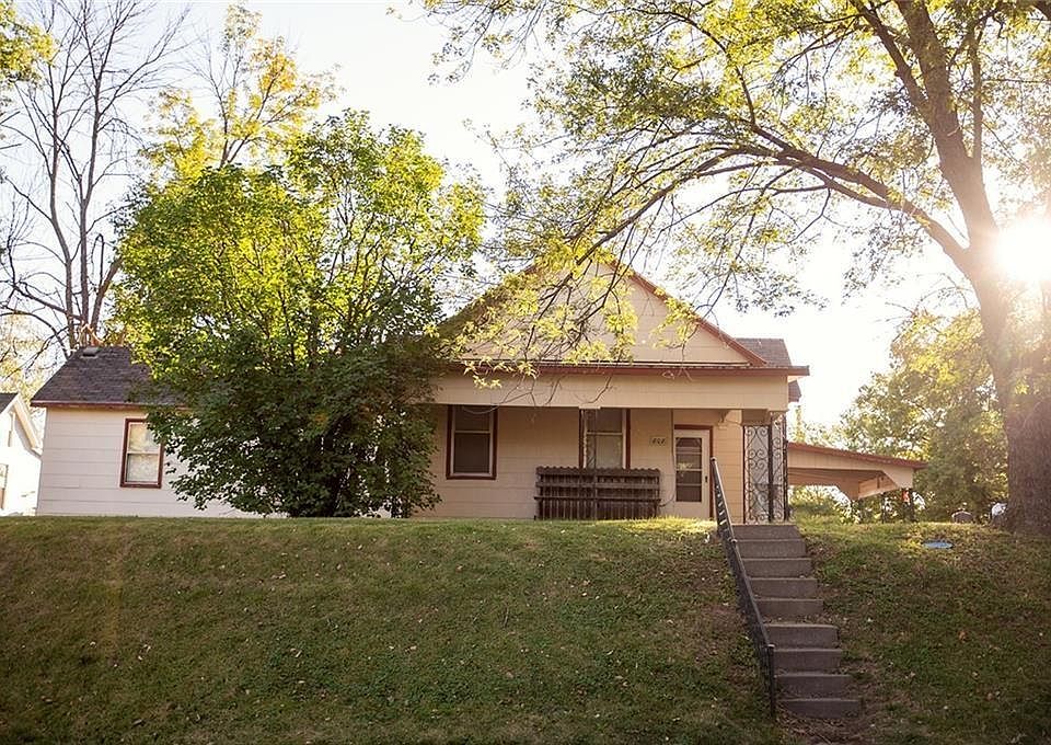 1st image of 808 Ann St