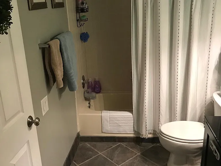2nd Bathroom