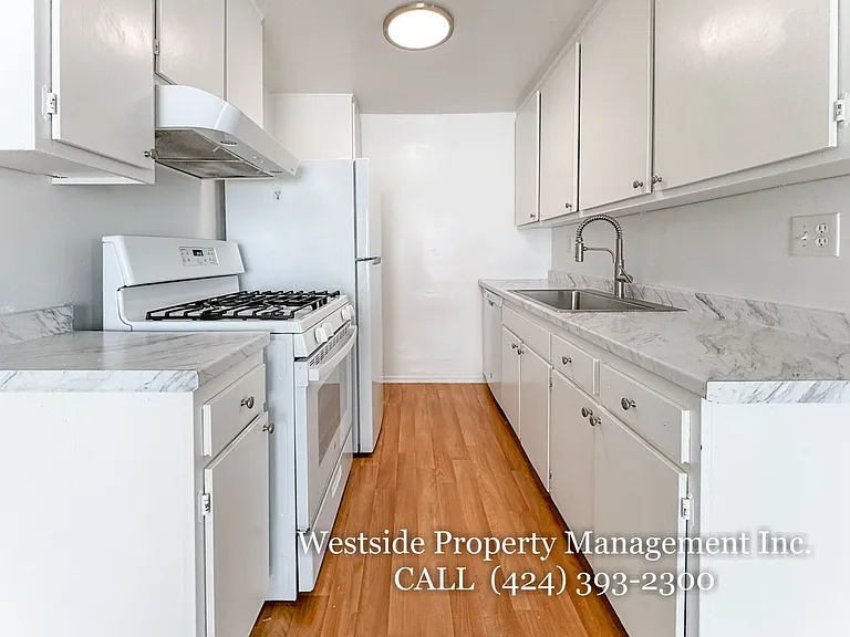 1111 Lincoln Blvd #7 — Photo 6