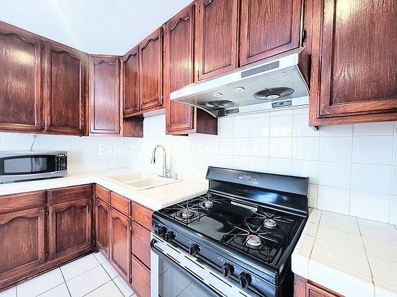 5th image of 14913 Mansel Ave