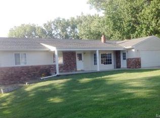 166 Endicott Dr, Howell, MI 48843