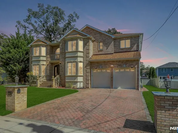 627 Concord St, New Milford, NJ 07646