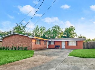 4025 Pleasant Dr, Lake Charles, LA 70605