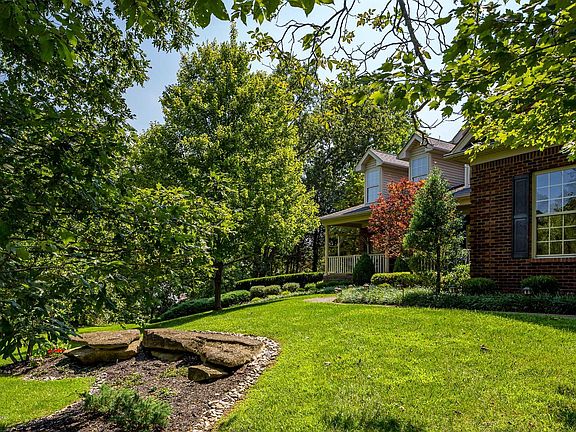 2nd image of 1022 Whitewood Bend Dr