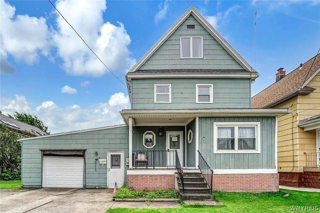 35 Modern Ave photo 1