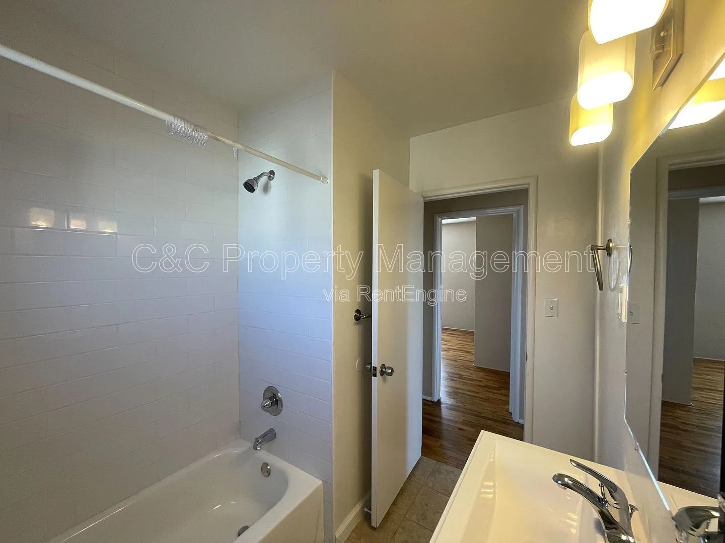 2 bed, 1.0 bath, $2,895 — Photo 3