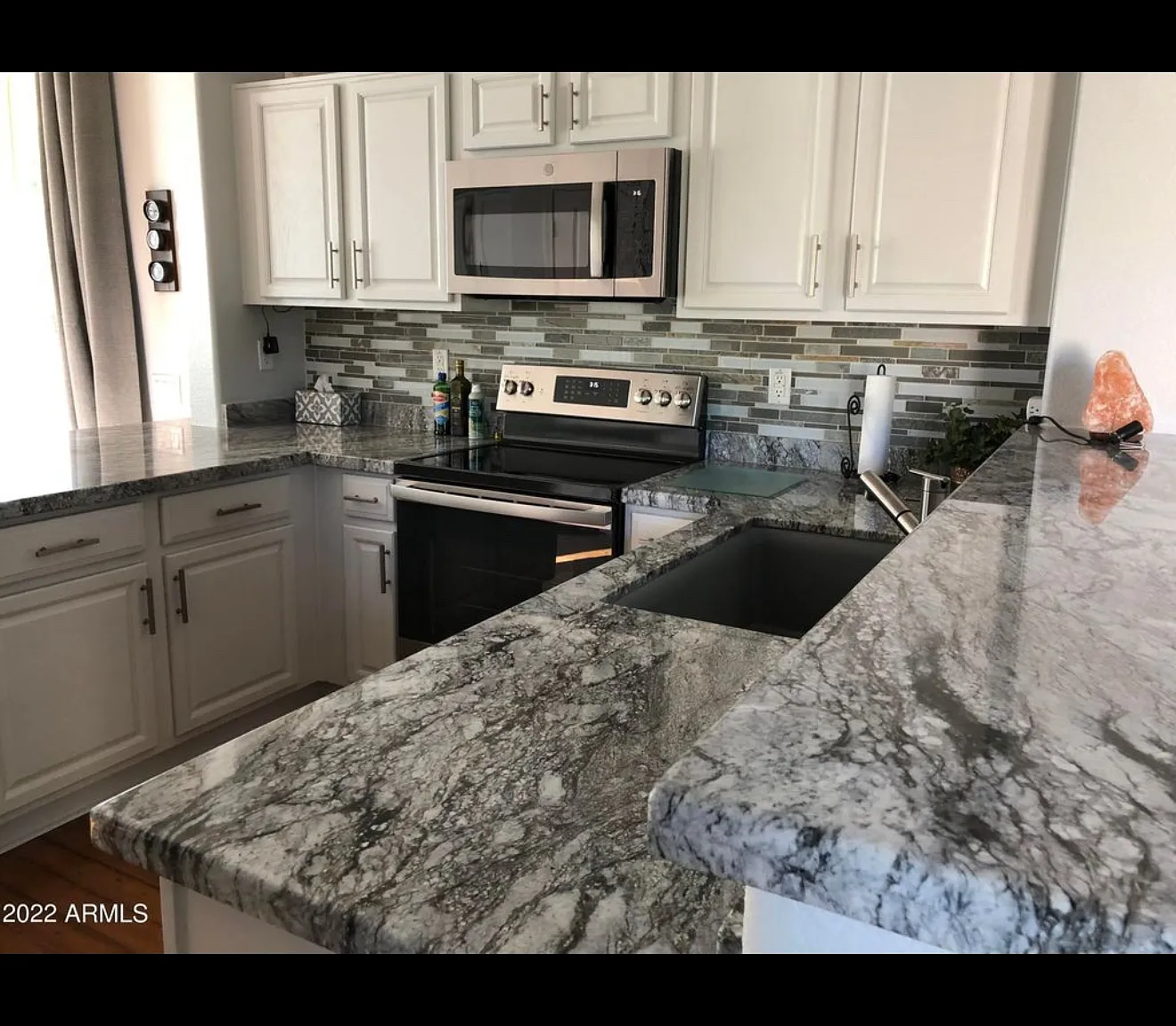 3 bed, 1636 sqft, $2,800 — Photo 2