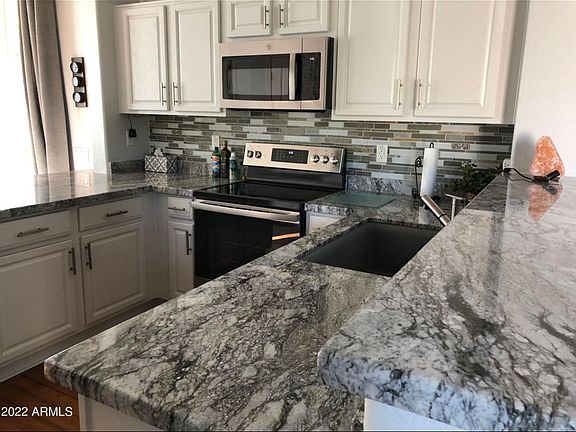 2nd image of 941 E Cherry Hills Dr