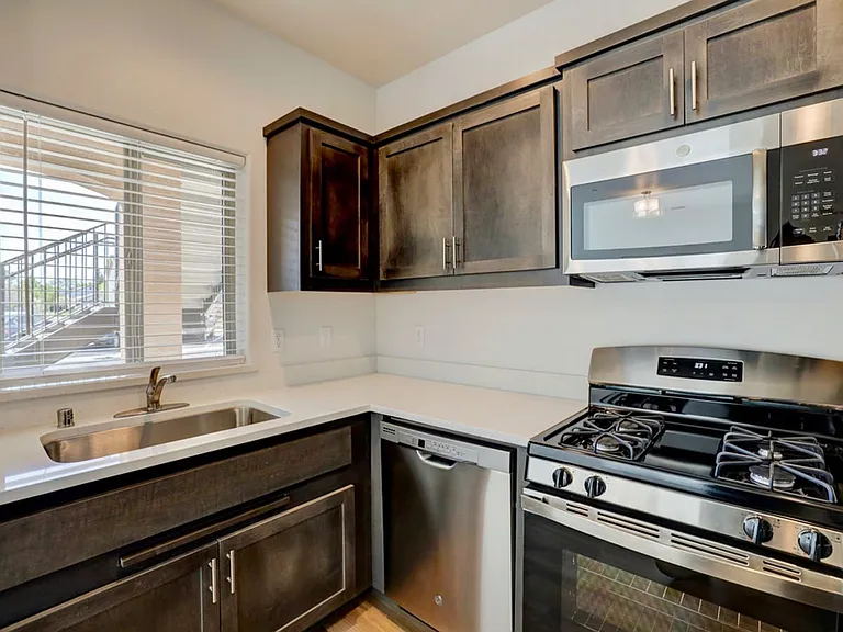 The Enclave Apartments — Photo 6