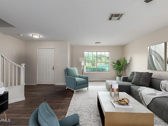 5th image of 255 E SHEFFIELD Court