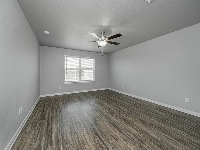 8227 Blue Field Dr — Photo 17