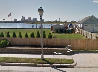 1402 W Riverside Dr, Atlantic City, NJ 08401