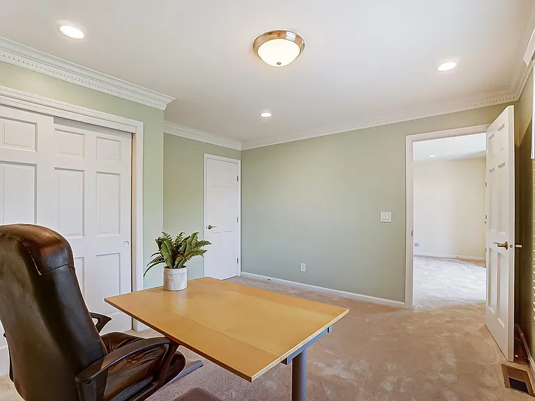 11410 Avant Ln — Photo 40