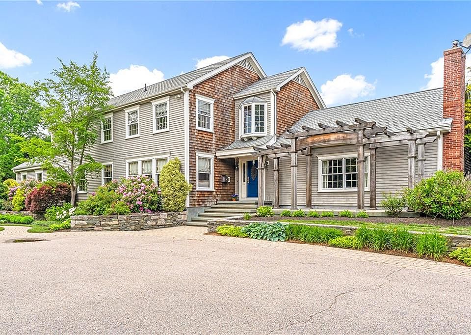 1st image of 74 Oakwoods Dr