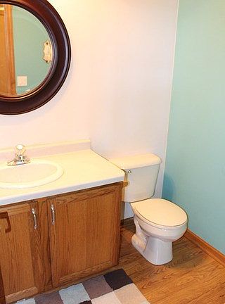 4th image of 394 Willow St