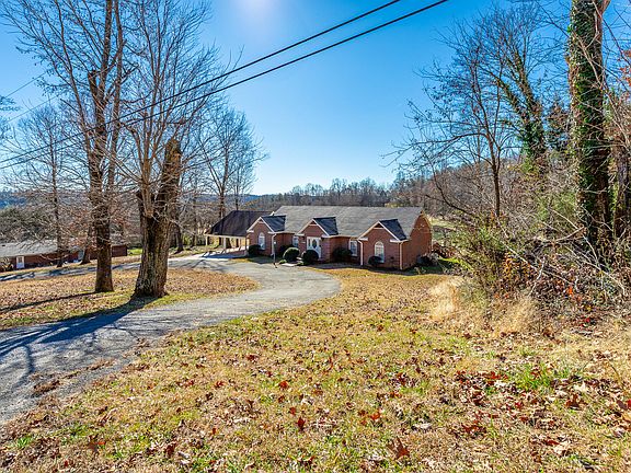 4th image of 521 Countryside Dr