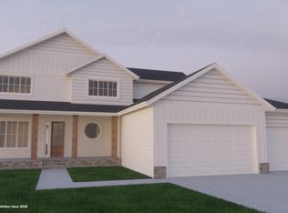 2960 Prairie Farms Cir S, Fargo, ND