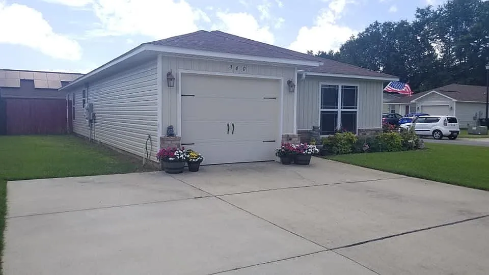 3 bed, 1348 sqft, $1,800 — Photo 3