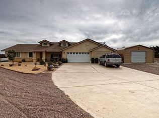 6340 Sun Down Dr, Phelan, CA 92371