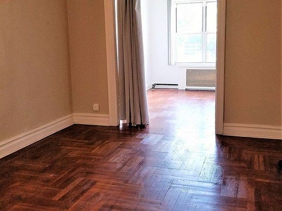 4th image of 3931 47th Ave APT 2