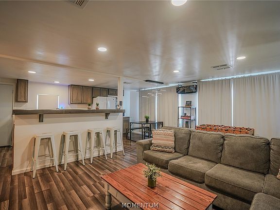 4th image of 220 W Meadview Boulevard