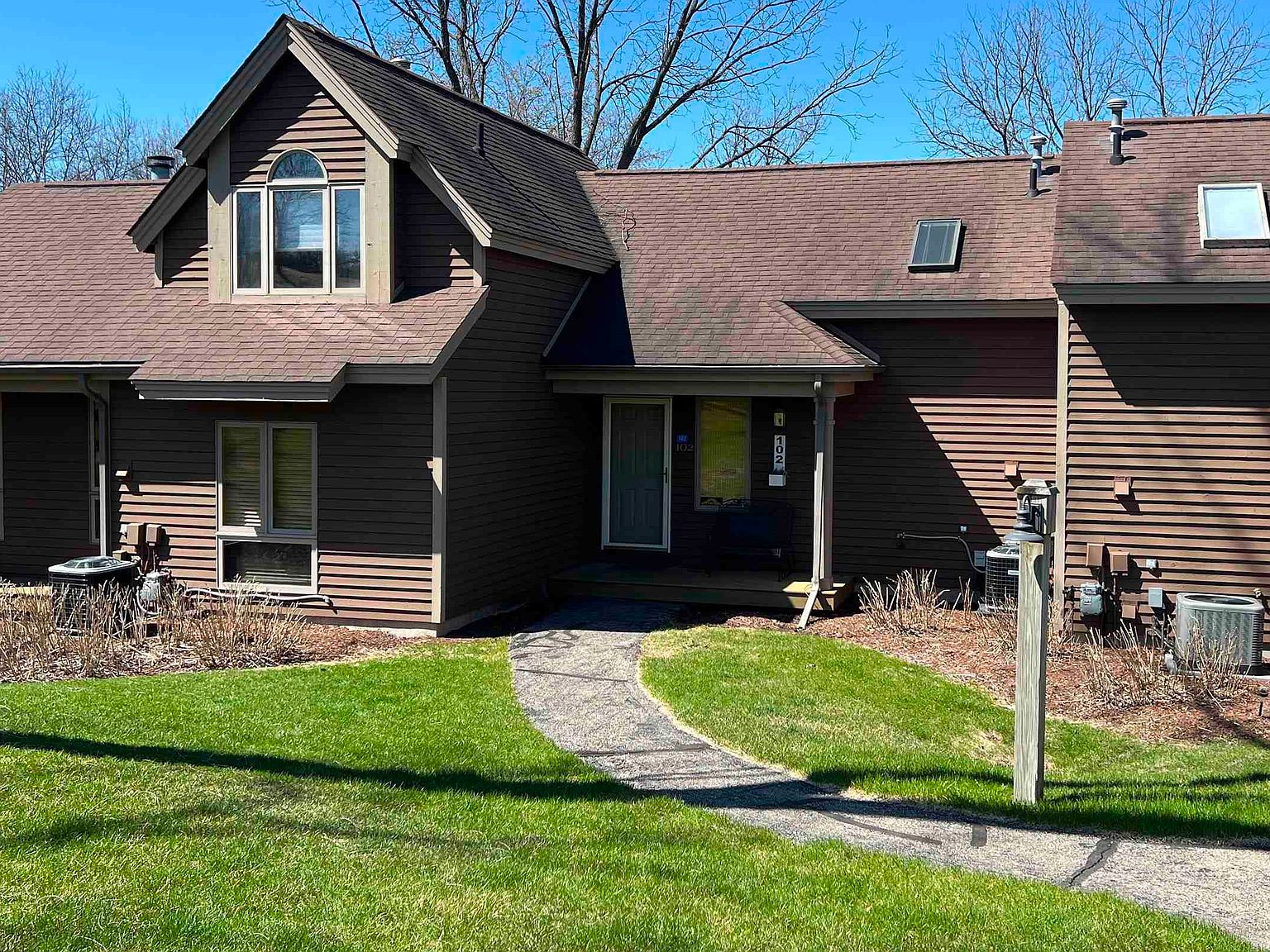 102 Walnut Hill Dr