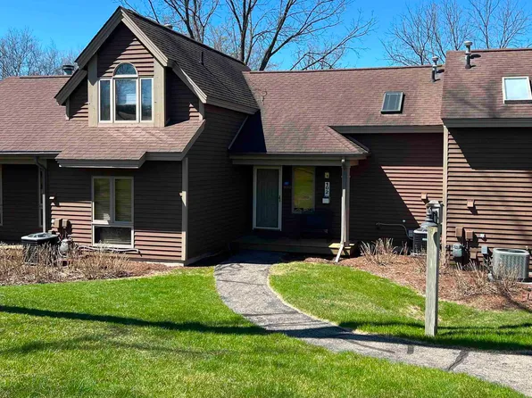 102 Walnut Hill Dr, Galena, IL 61036