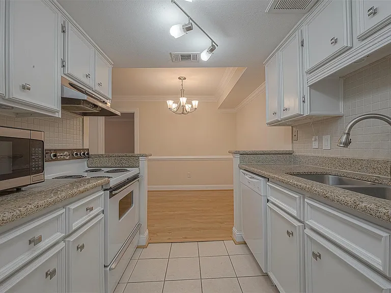 2350 Bering Dr #122 — Photo 13