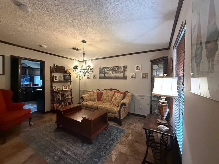 711 Enchanted Trail Dr — Photo 34