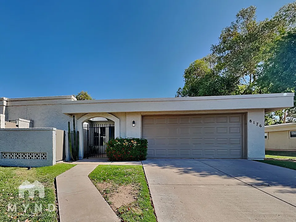 8176 E Del Cuarzo Dr