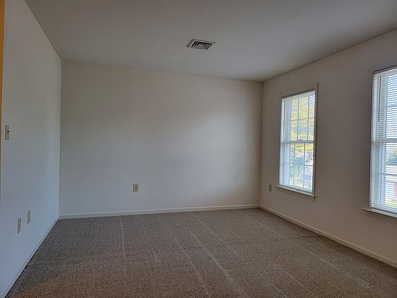 3rd image of 420 W Cherry Dr APT C