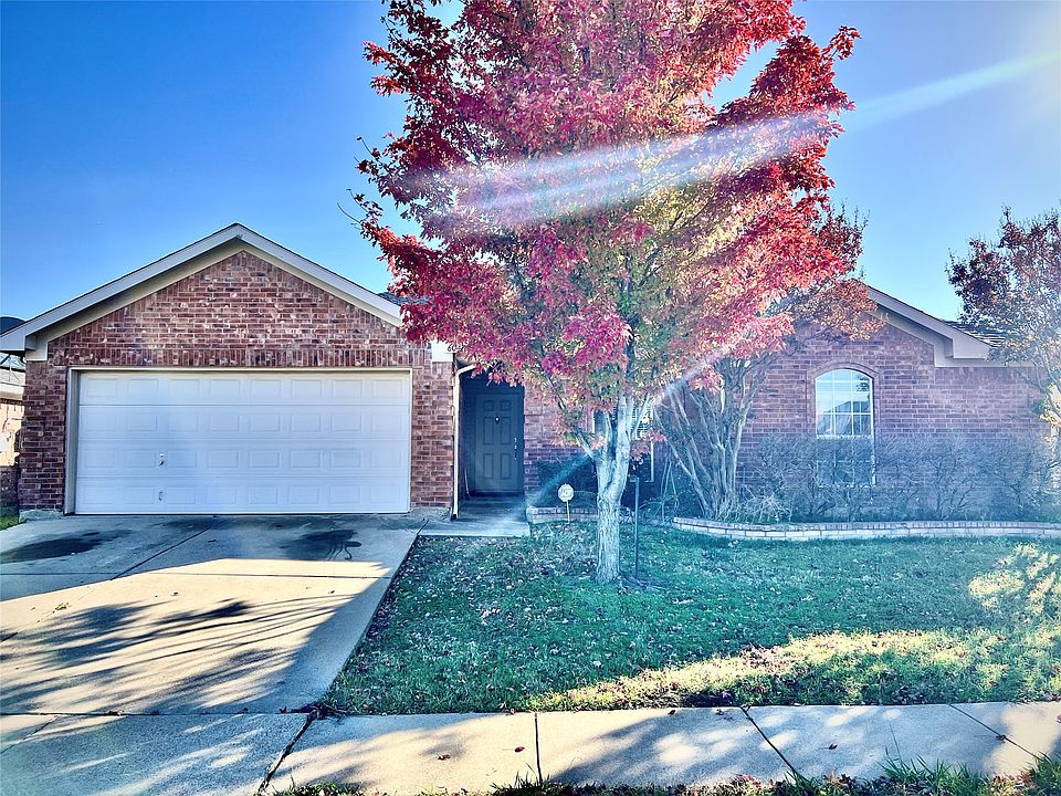 1st image of 604 White Swan Dr