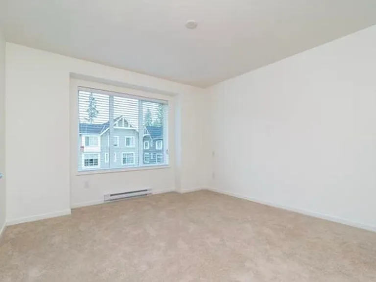 16678 25th Ave #61 — Photo 11