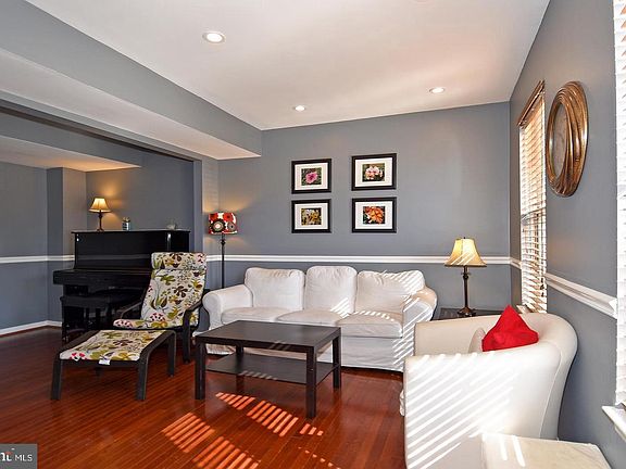 3rd image of 15116 Catalpa Ct