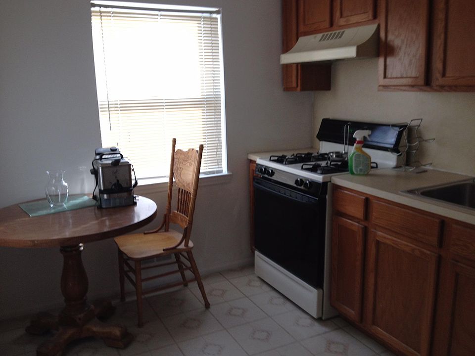 1st image of 18 N Edo Ct