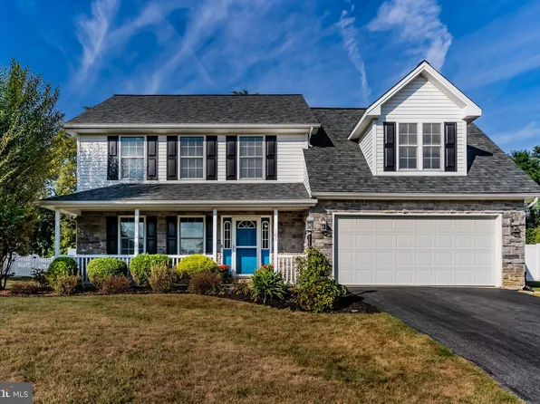 101 Westgate Dr, Mount Holly Springs, PA 17065