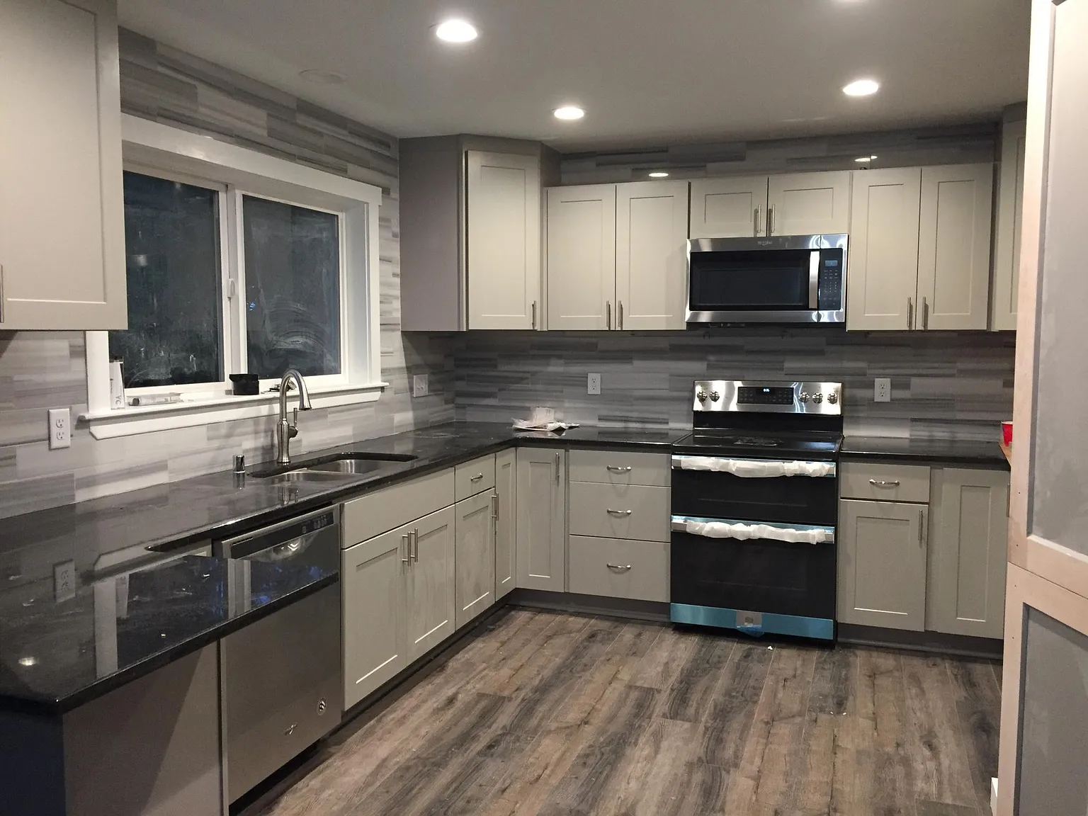 16940 W Shadow Dr — Photo 2