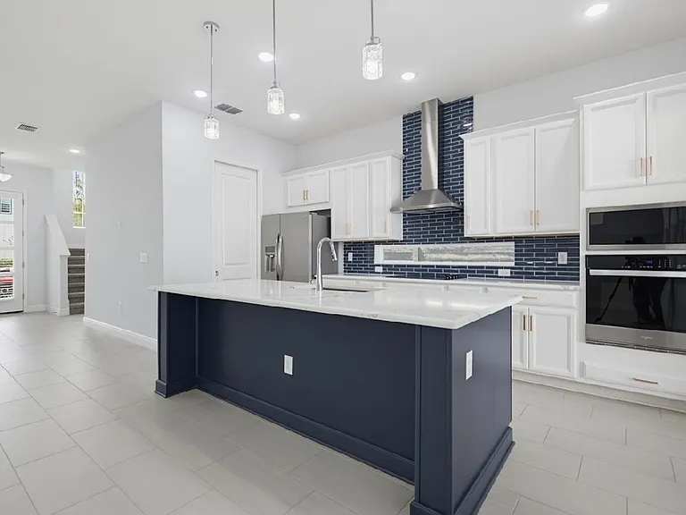 10322 Marconi Ave — Photo 9