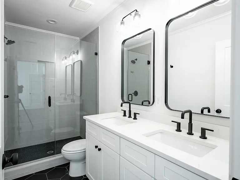 2692 Knox St NE — Photo 9