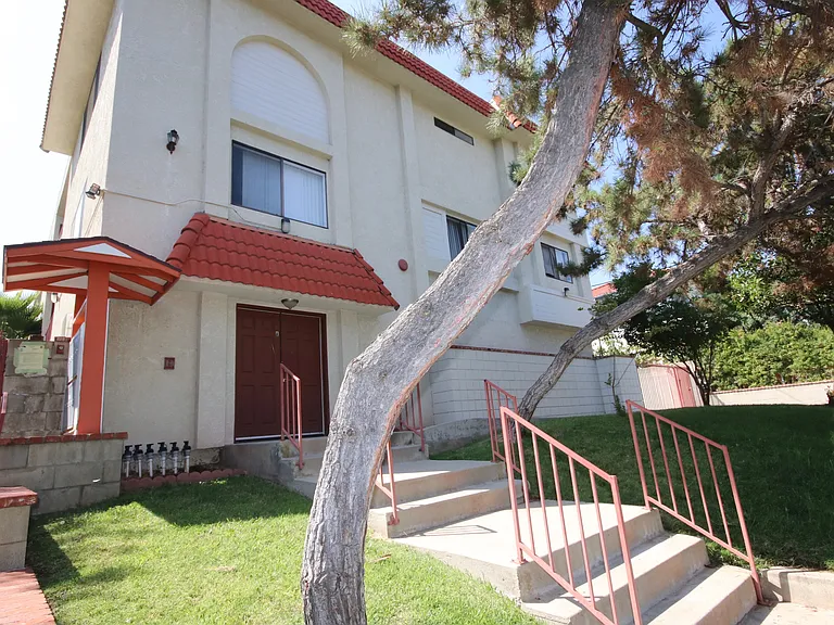 511 N Avenue 66 #C — Photo 18