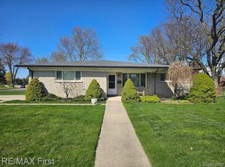 11065 Forrer Dr, Sterling Heights, MI 48312