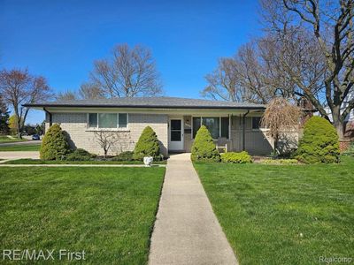 11065 Forrer Dr, Sterling Heights, MI, 48312