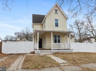 320 W 5th St, Palmyra, NJ 08065