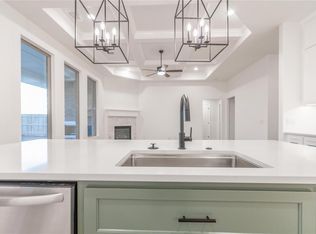 808 Halley Dr, Moore, OK 73160