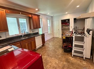 598-602 Putnam Ave #2, Cambridge, MA 02139