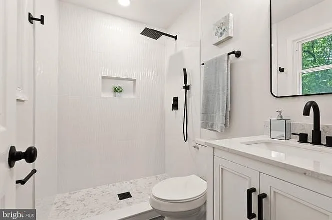 14863 Prestige Dr — Photo 29