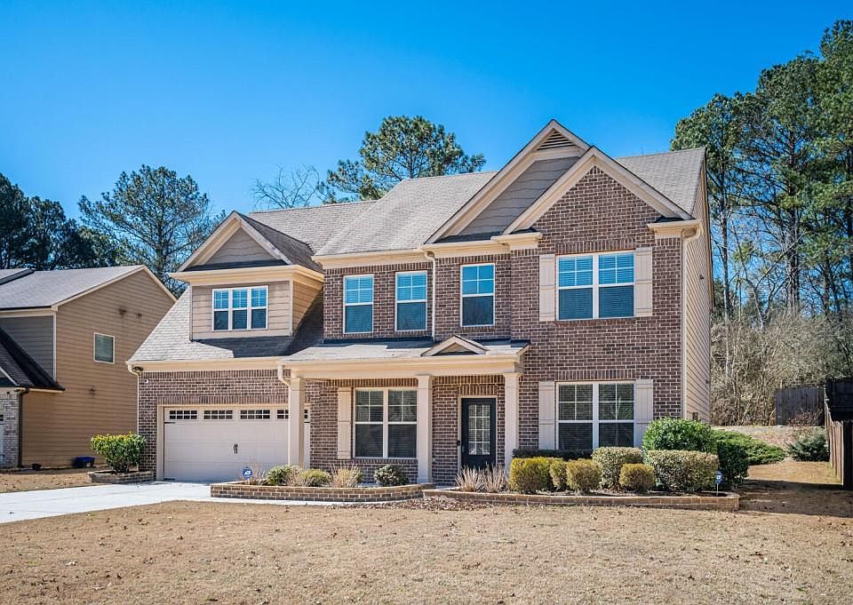 1st image of 450 Pebble Chase Ln