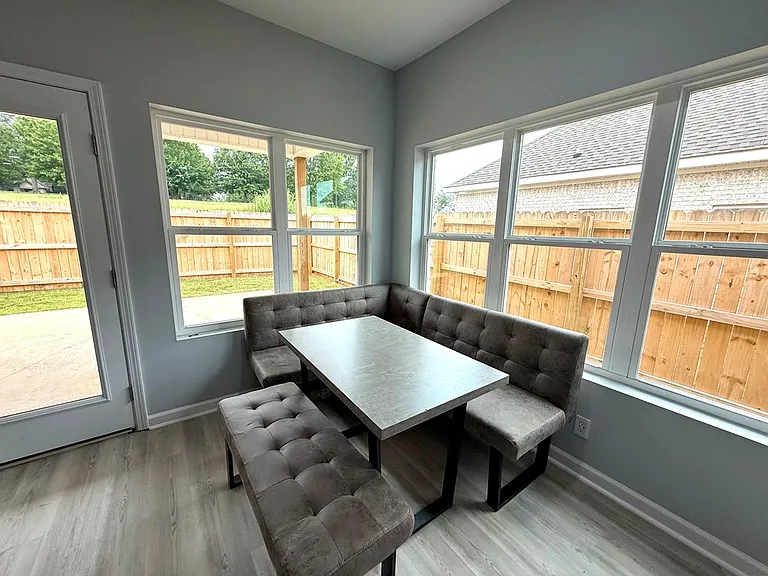219 Overcup Dr — Photo 4